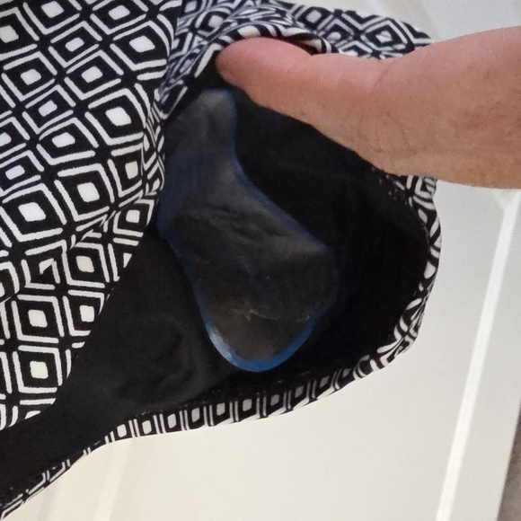 NWT: DKNY Black & White One Piece Swimsuit - Picture 3 of 8